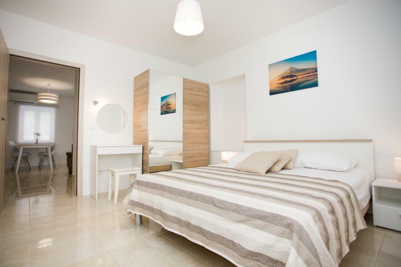 Apartment Bilo Оміш Екстер'єр фото